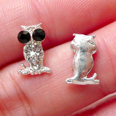 Tiny Owl Floating Charm w/ Clear & Black Rhinestones (2pcs / 7mm x 11mm / Silver) Mini Bird Cabochon Nail Art Nail Deco Embellishment NAC214