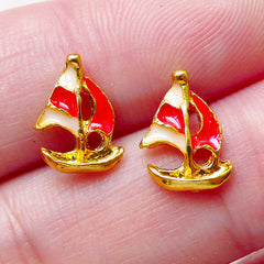 Tiny Sailboat Cabochon / Sailing Yacht Enamel Floating Charm (2pcs / 7mm x 10mm / Gold) Whimsical Nail Art Nail Deco Scrapbooking NAC273
