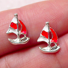 Sail Yacht Enamel Floating Charm / Mini Sailing Boat Cabochon (2pcs / 7mm x 10mm / Silver) Nail Art Nail Decoration Embellishment NAC274