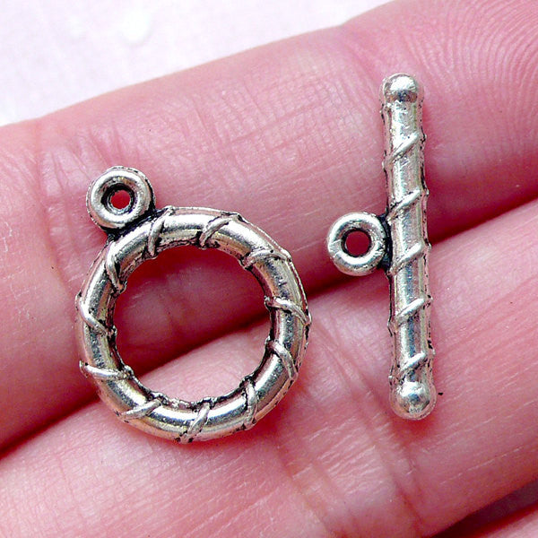 Circle and 2025 bar closure necklace