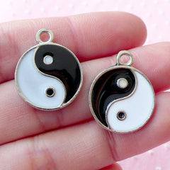 DEFECT Taoism Charm Yin Yang Enamel Charm (2pcs / 18mm x 22mm / Silver / 2 Sided) Tai Chi Charms Purse Zipper Pull Key Chain Bookmark Charm CHM1608