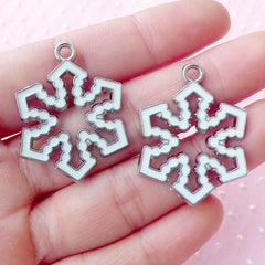 White Snowflakes Charms Snow Flakes Enamel Charm (2pcs / 25mm x 32mm / Silver & White) Zipper Pull Keyring Bookmark Christmas Charm CHM1612