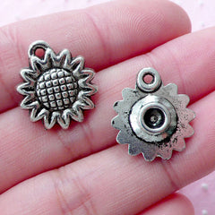CLEARANCE Silver Sunflower Charms Helianthus Charm (4pcs / 16mm x 18mm / Tibetan Silver) Plant Flower Jewellery Floral Decoration Favor Charm CHM1783