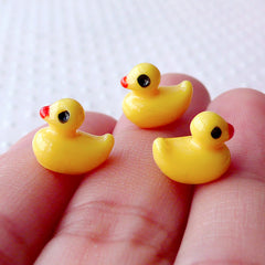 Miniature Yellow Rubber Duck Cabochon in 3D (7mm x 9mm / 3pcs) Dollhouse Animal Kawaii Charms Making Decoden Case Embellishment CAB501