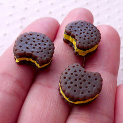Bitten Chocolate Biscuit Cabochons (3pcs / 13mm / Flat Back) Kawaii Miniature Sweets Cabochon Dollhouse Food Decoden Phone Case Deco FCAB326