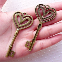 Big Heart Key Charm / Large Skeleton Key Pendant (2pcs / 31mm x 69mm / Antique Bronze) Necklace Purse Charm Steampunk Jewellery CHM2139