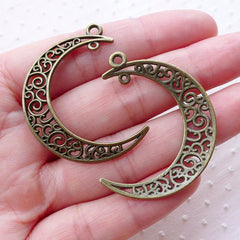 Filigree Moon Connector Charm / Crescent Pendant (4pcs / 30mm x 39mm / Antique Bronze) Quarter Moon New Moon Lune Celestial Necklace CHM2172