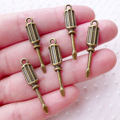 Screwdriver Charms 3D Miniature Flat Head Screw Driver Pendant (5pcs / 6mm x 31mm / Antique Bronze / 2 Sided) Hardware Tool Novelty CHM2180