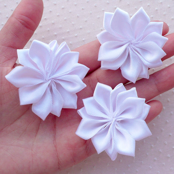 Satin Ribbon Floral Applique / Fabric Ballerina Flowers (3pcs / 5cm / White) Flower Hair Bows Headbands Wedding Invitation Card Making B161