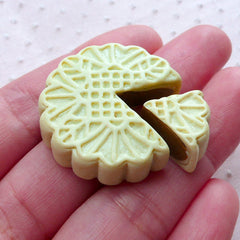 Snow Skin Moon Cake Cabochons (2pcs / 29mm / Flatback) Cute Miniature Dessert Kawaii Dollhouse Mooncake Chinese Moon Festival Sweets FCAB334