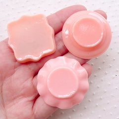 Assorted Miniature Dishware Cabochon / Dollhouse Plate Cabochons (35mm / 3pcs / Pink / Flatback) Mini Food Craft Kawaii Novelty Deco MC45