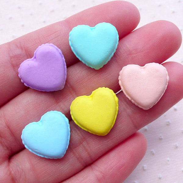 Dollhouse French Macaron Cabochons in Heart Shape (5pcs / 15mm x 14mm / Pastel Color Mix) Kawaii Miniature Patisserie Sweets Decoden FCAB412