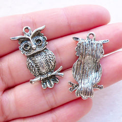 Silver Owl Charms (3pcs / 17mm x 30mm / Tibetan Silver) Animal Jewelry Bird Pendant Earrings Zipper Pull Keychain Bookmark Charm CHM2377