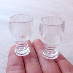 Dollhouse Tulip Pint Glasses / Miniature Guinness Glass / Doll House Wheat Beer Glass / Mini Clear Plastic Cups (4pcs / 21mm x 36mm) MC57