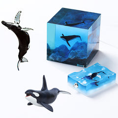 Jumping Humpback Whale Resin Inclusion | Miniature Marine Figurine | 3D Resin World DIY | Mini Ocean Life Embellishment (1 piece / 19mm x 33mm)